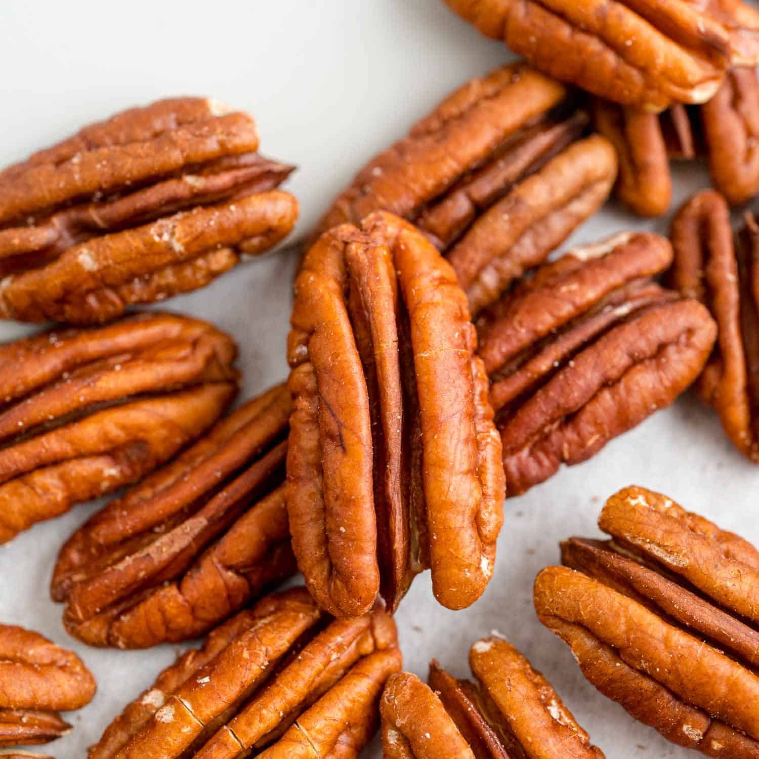 Kesar Pecans - 8 Oz (227 Gm)