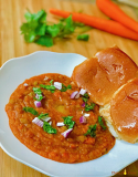 Kesar Fresh Kitchen Pav Bhaji With 2 Buns
